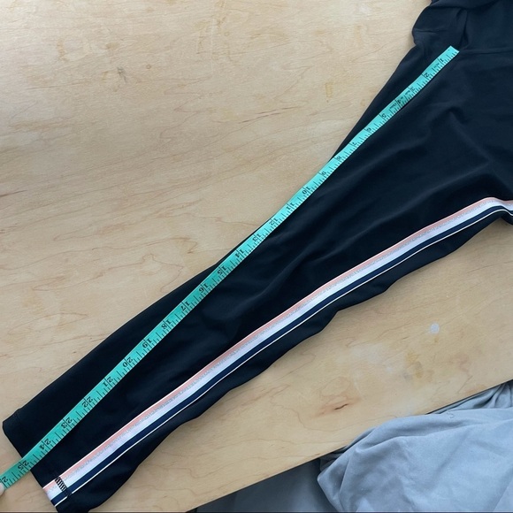 ZYIA Luxe Rainbow Metallic 7/8 Leggings Women 8-10 - Picture 9 of 9